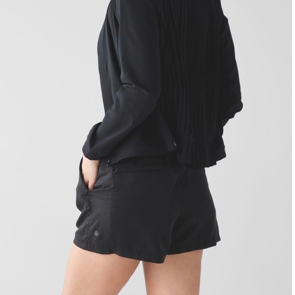 Navy Lululemon & Go Keepsake Short - Picture 4 of 8